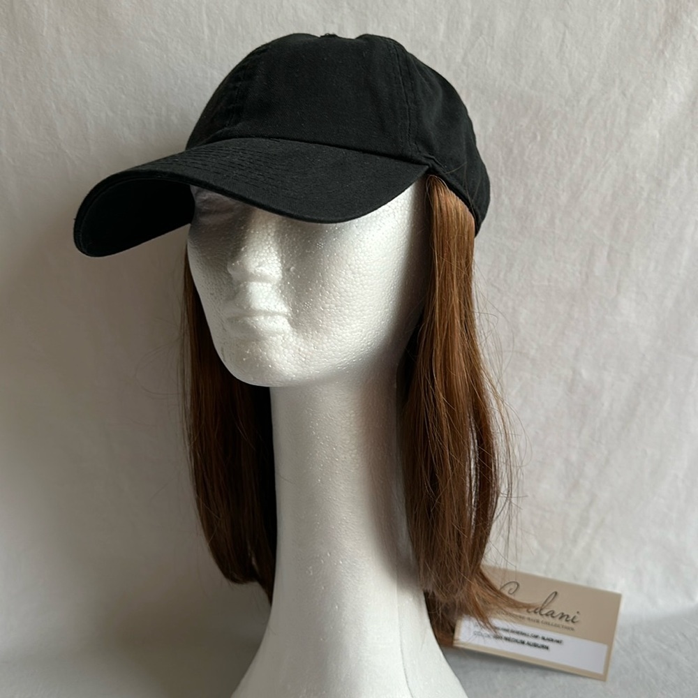 Cardani medium auburn long hair baseball hat
